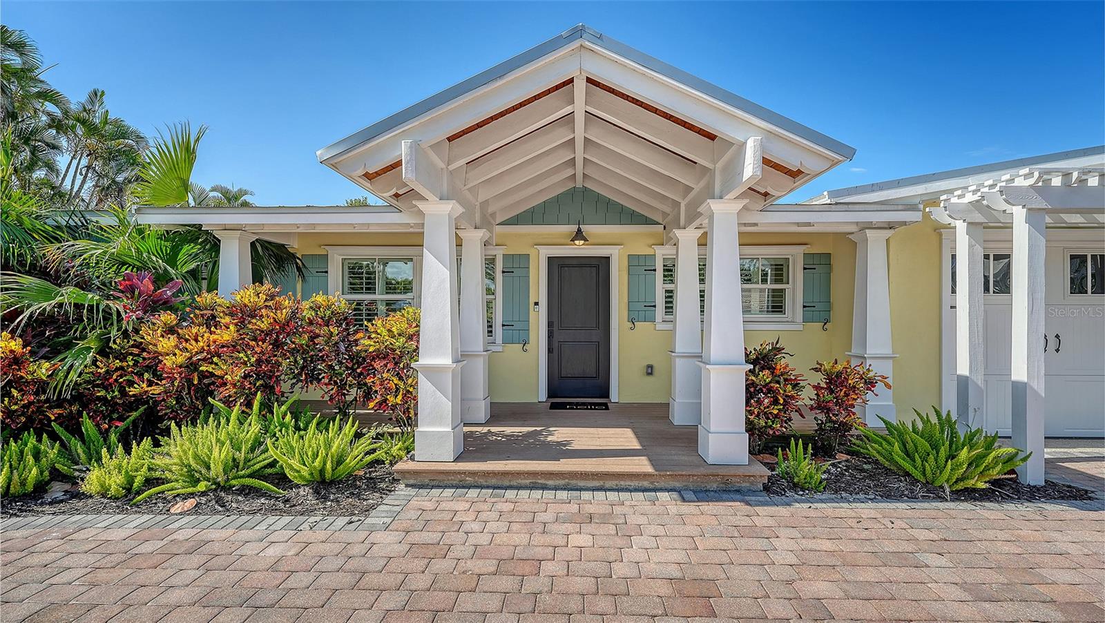 Photo of 602 BUTTONWOOD DRIVE LONGBOAT KEY FL 34228
