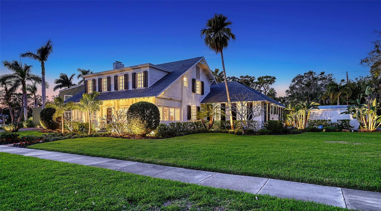 Photo of 7715 WESTMORELAND DRIVE SARASOTA FL 34243