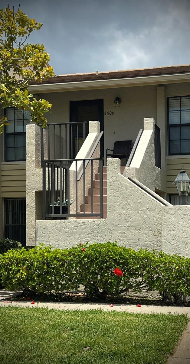 Photo of 4606 WEYBRIDGE #26 SARASOTA FL 34235