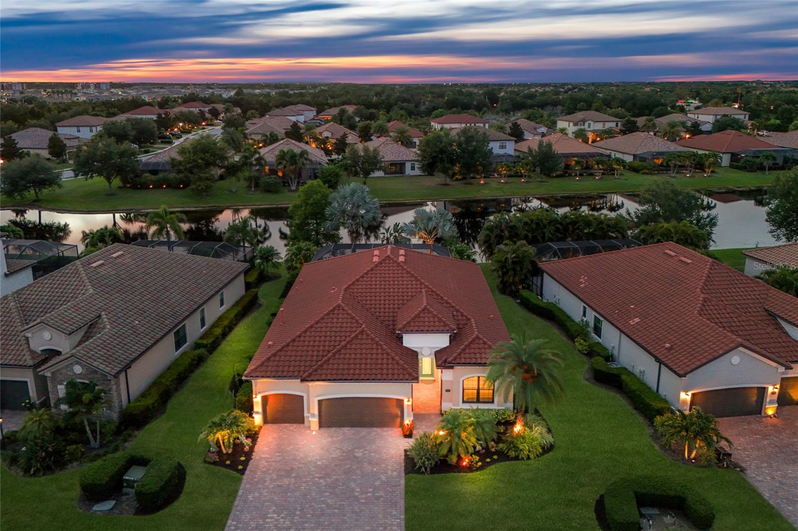 Photo of 13017 RAMBLEWOOD TRAIL BRADENTON FL 34211
