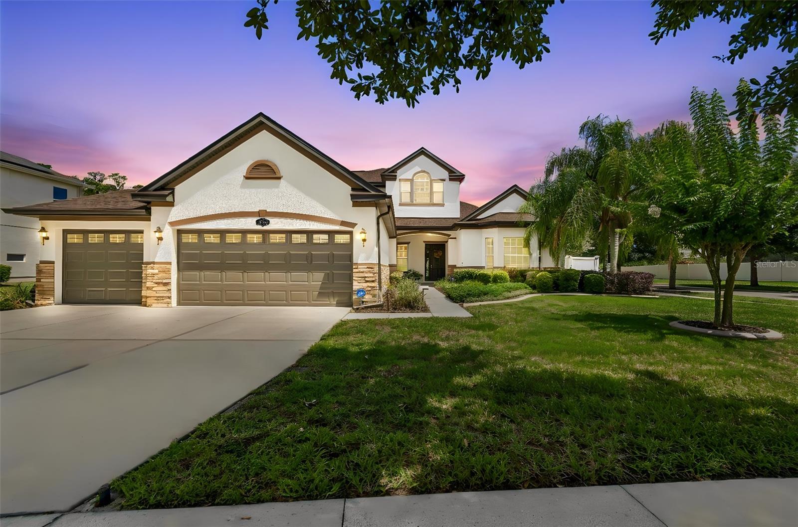 Photo of 10524 MISTFLOWER LANE TAMPA FL 33647