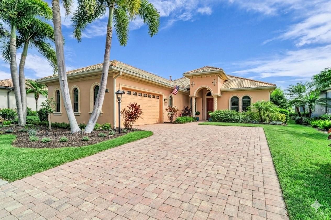 Photo of 14717 LEOPARD CREEK PL LAKEWOOD RANCH FL 34202