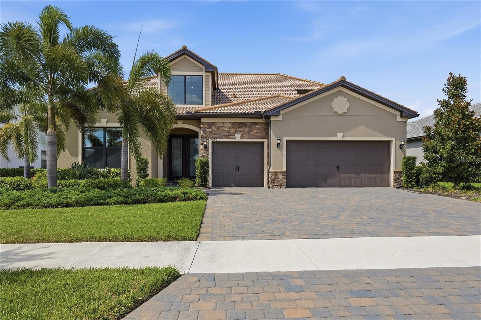 Photo of 7892 MAINSAIL LANE SARASOTA FL 34240