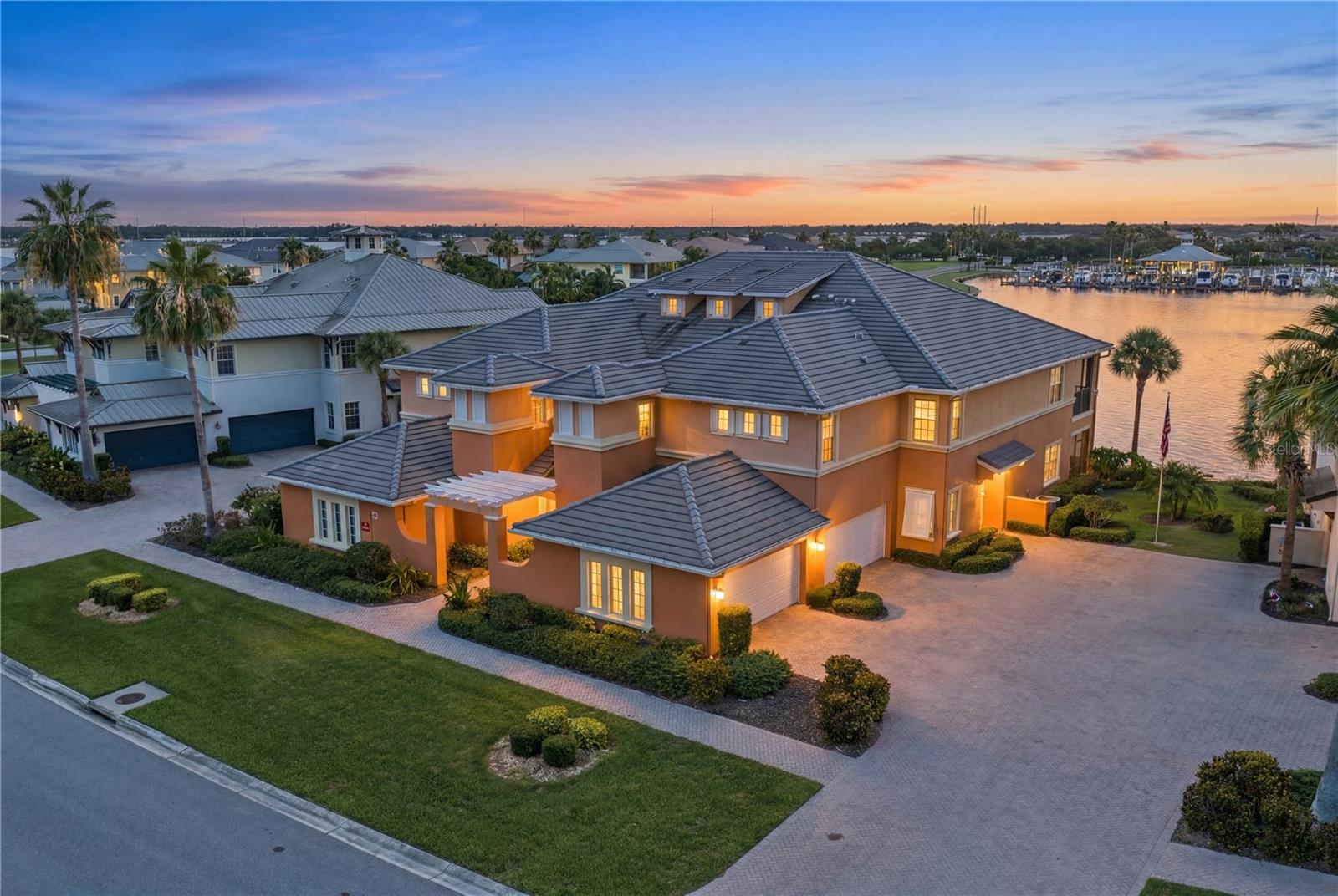 Photo of 1139 RIVERSCAPE STREET #2 BRADENTON FL 34208
