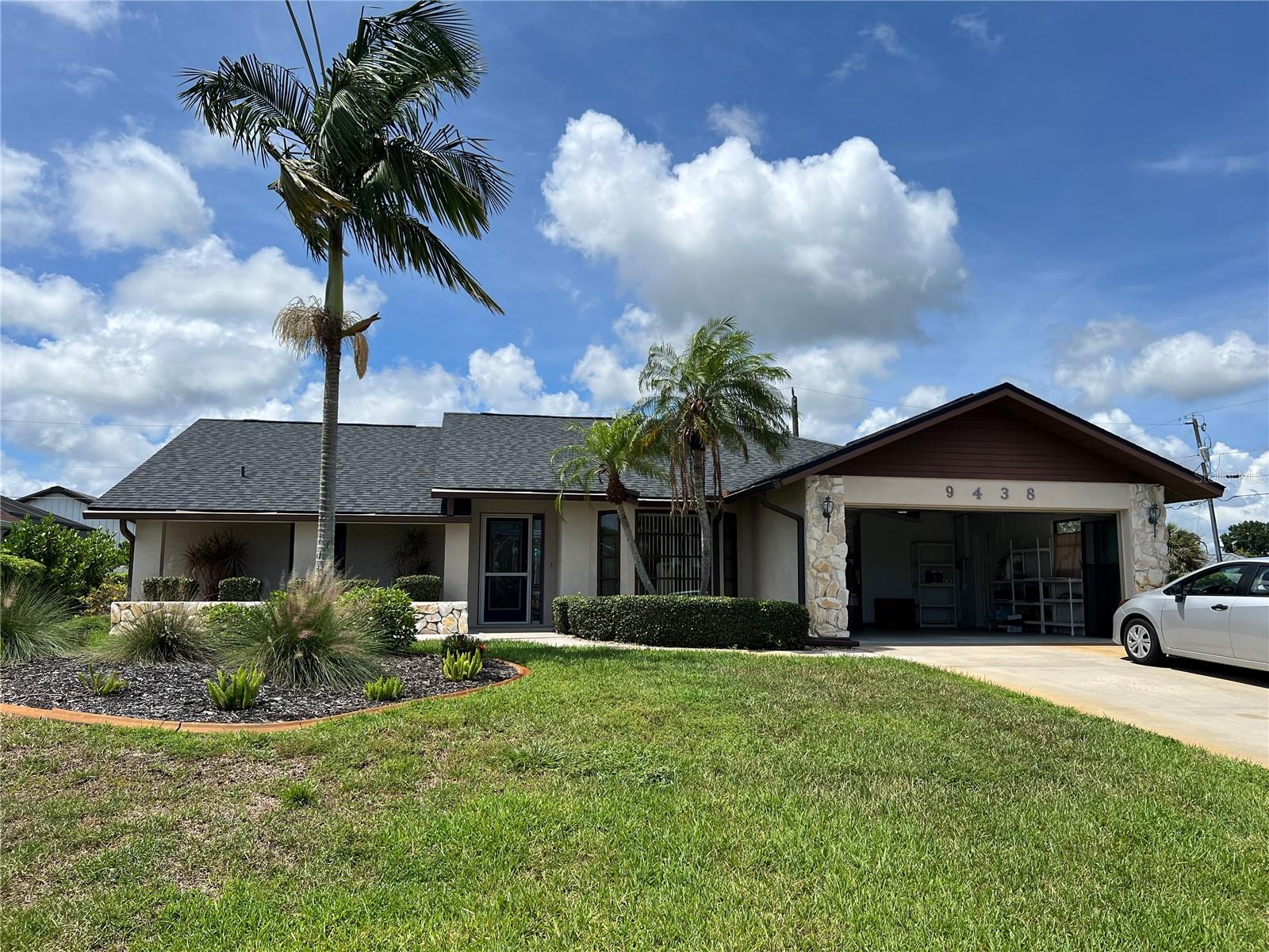 Photo of 9438 CRUGAR ENGLEWOOD FL 34224