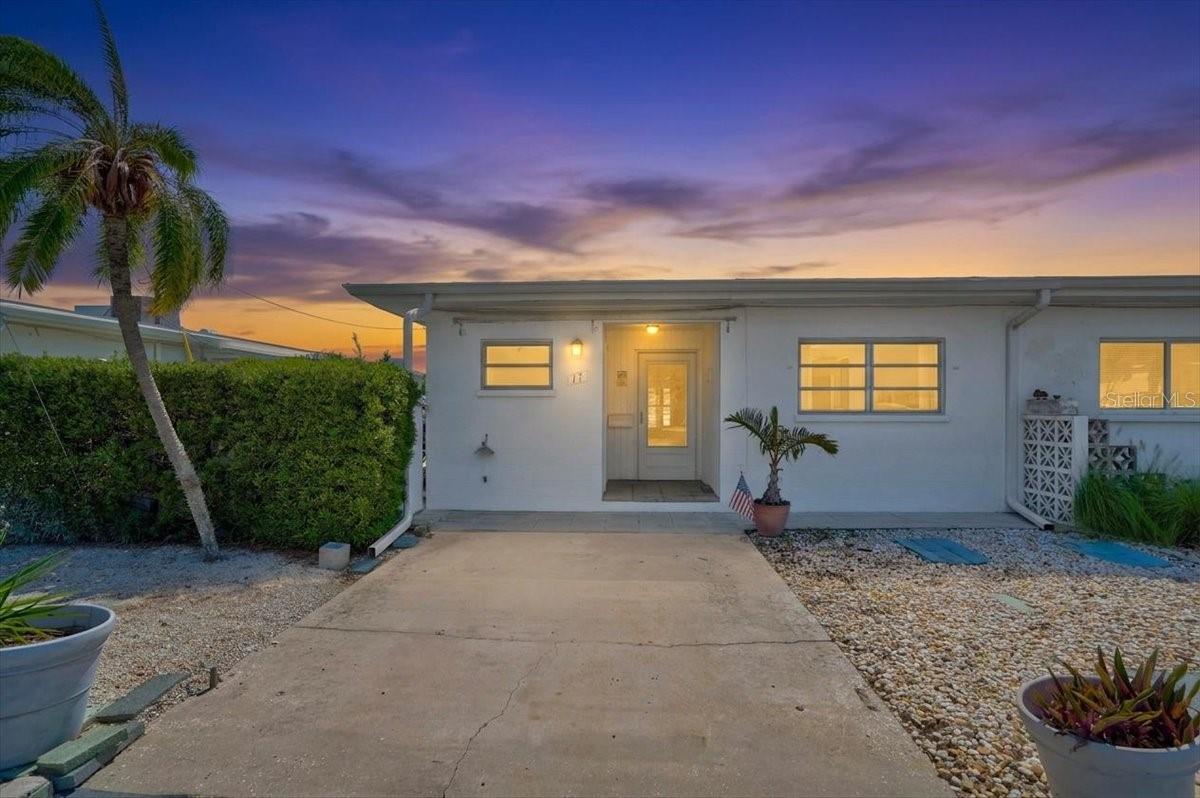 Photo of 17 SEASIDE COURT HOLMES BEACH FL 34217