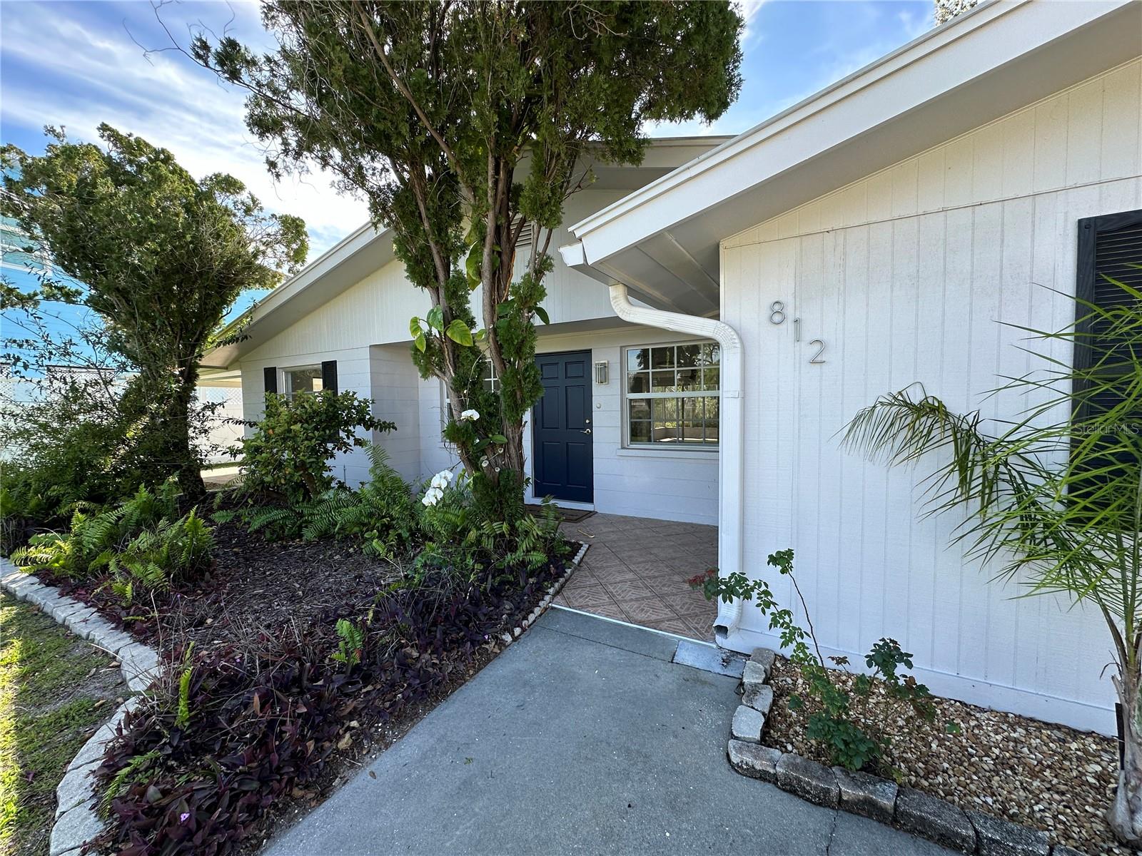 Photo of 812 BAYVIEW DRIVE NOKOMIS FL 34275
