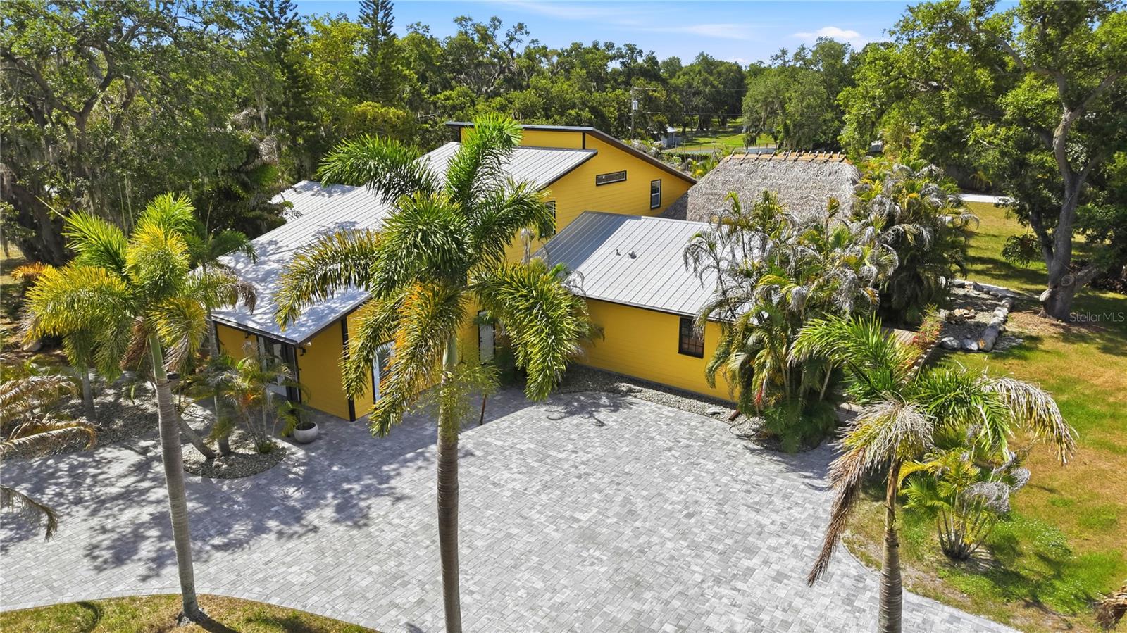 Photo of 3348 ALAMO LANE SARASOTA FL 34235