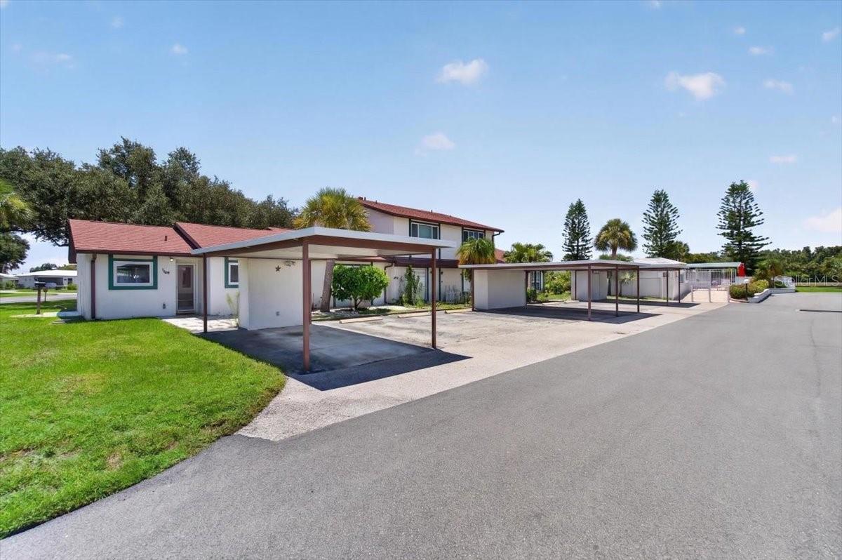 Photo of 166 CIRCLEWOOD DRIVE #101 VENICE FL 34293