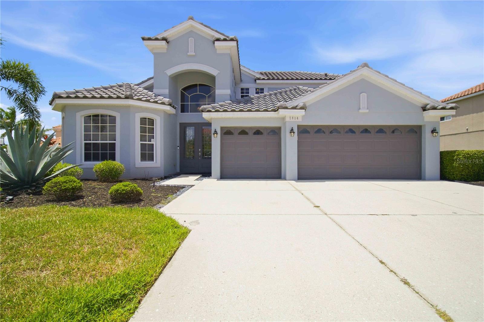 Photo of 7614 DOUBLE PINE DRIVE SARASOTA FL 34240