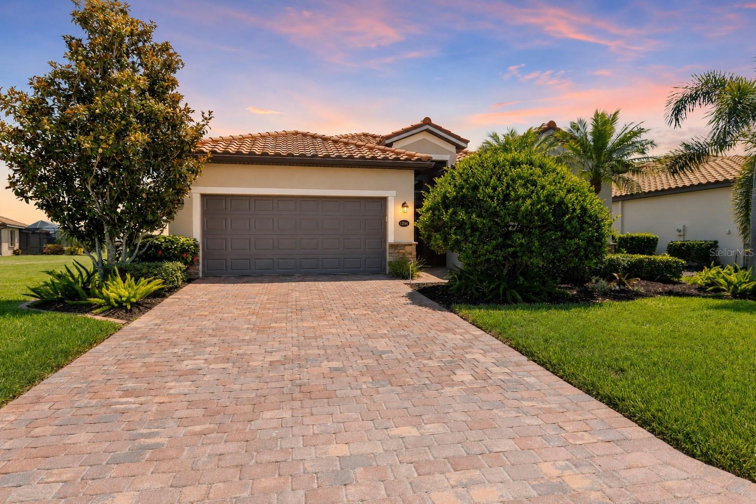 Photo of 6907 QUIET CREEK DRIVE BRADENTON FL 34212