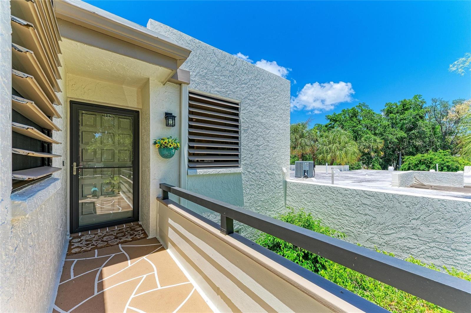 Photo of 376 SPRINGDALE DRIVE BRADENTON FL 34210