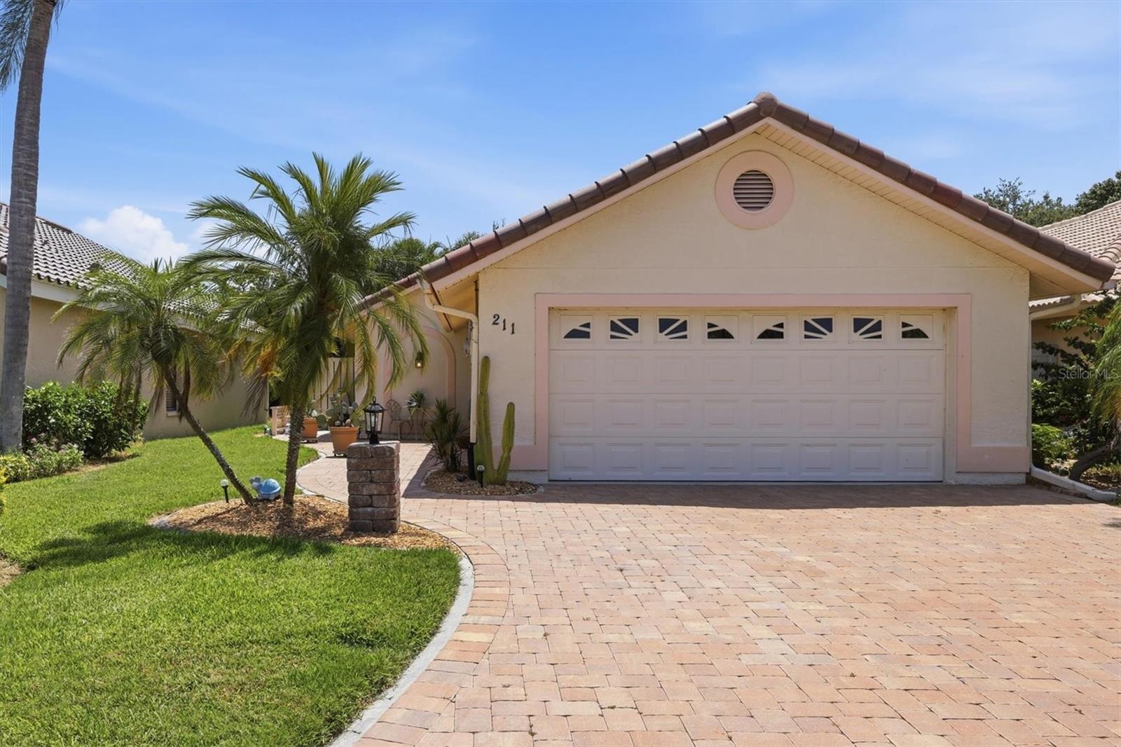 Photo of 211 CARRIAGE HOUSE LANE #211 NOKOMIS FL 34275