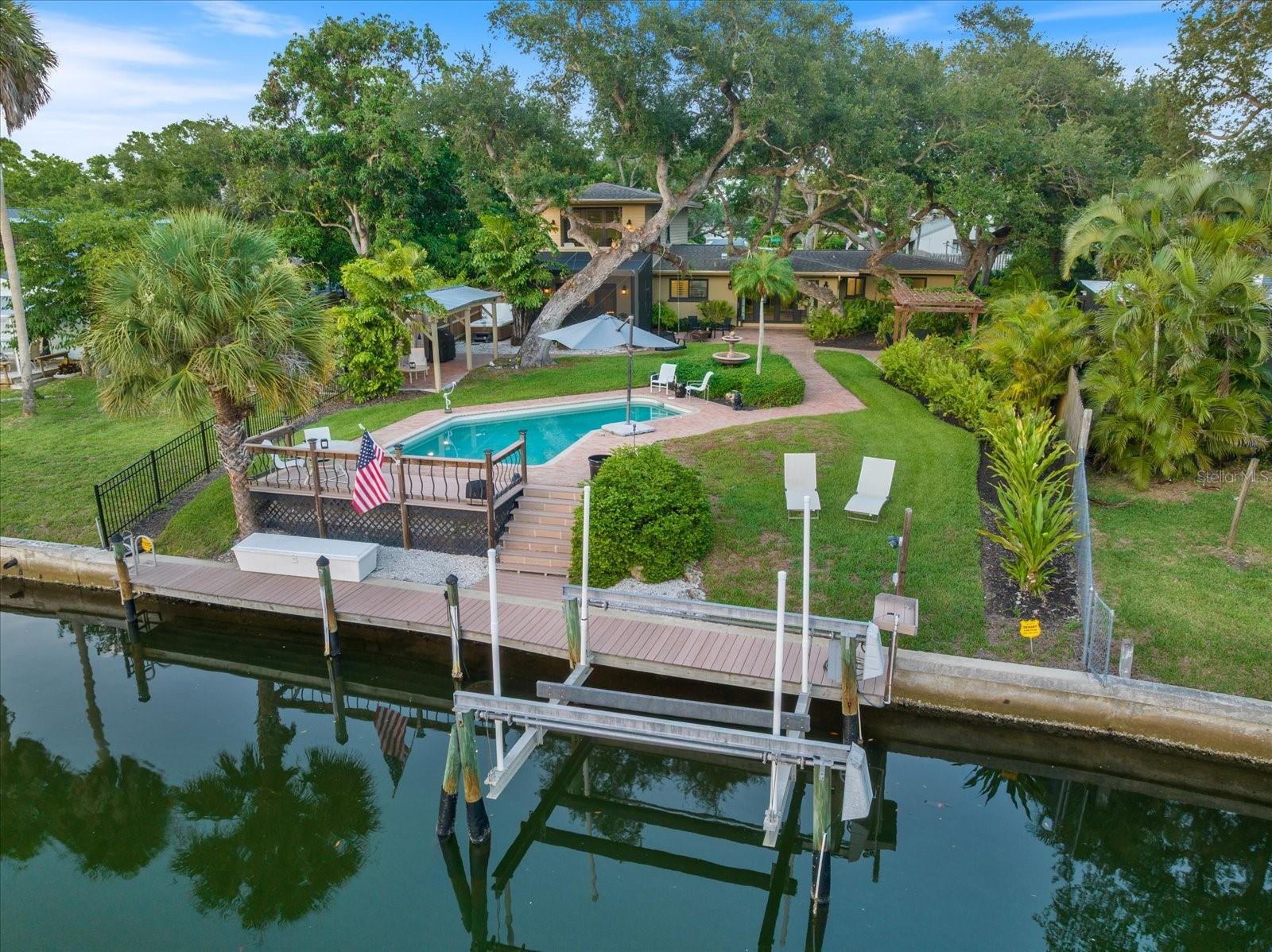 Photo of 1827 BAYWOOD DRIVE SARASOTA FL 34231