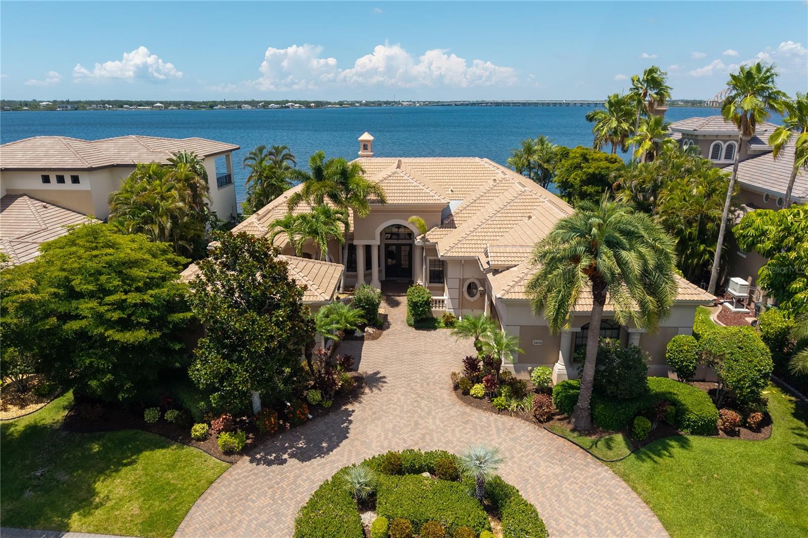 Photo of 3803 HAWK ISLAND DRIVE BRADENTON FL 34208