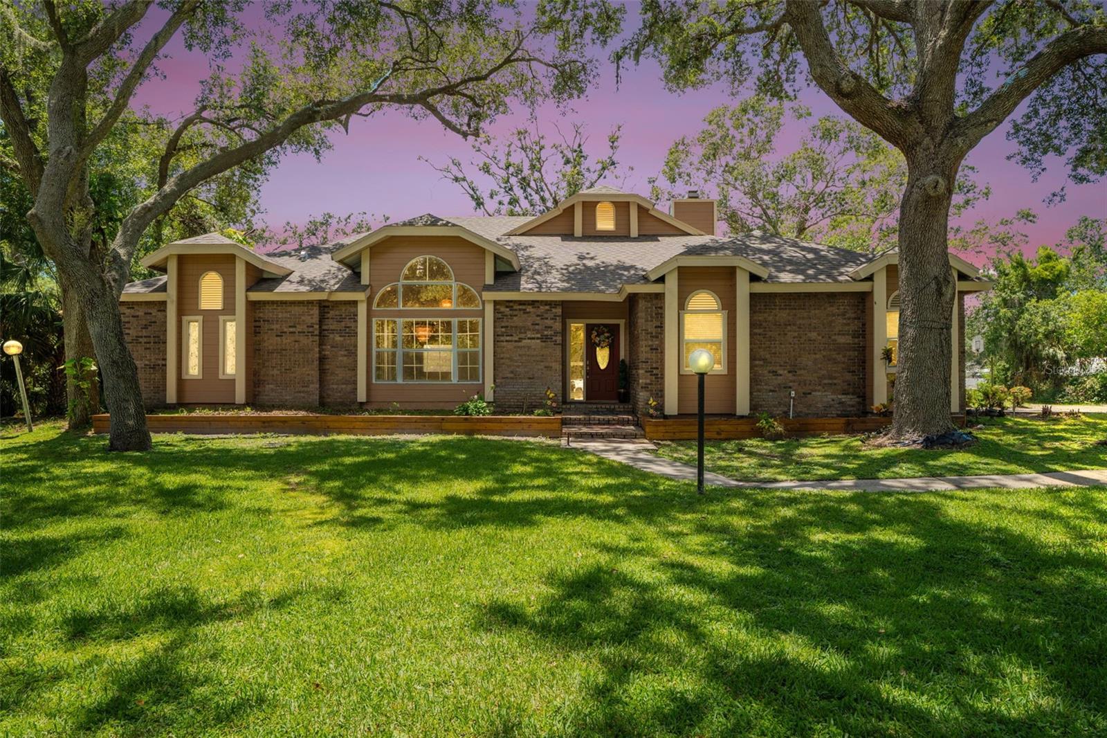 Photo of 6253 MURIWOOD COURT SARASOTA FL 34234