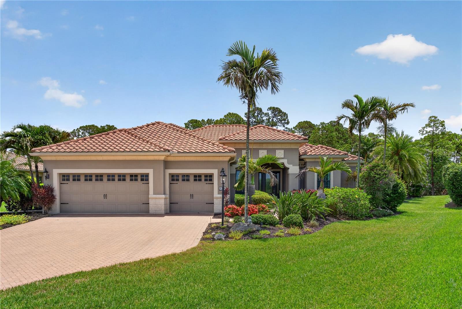 Photo of 8276 LARKSPUR CIRCLE SARASOTA FL 34241