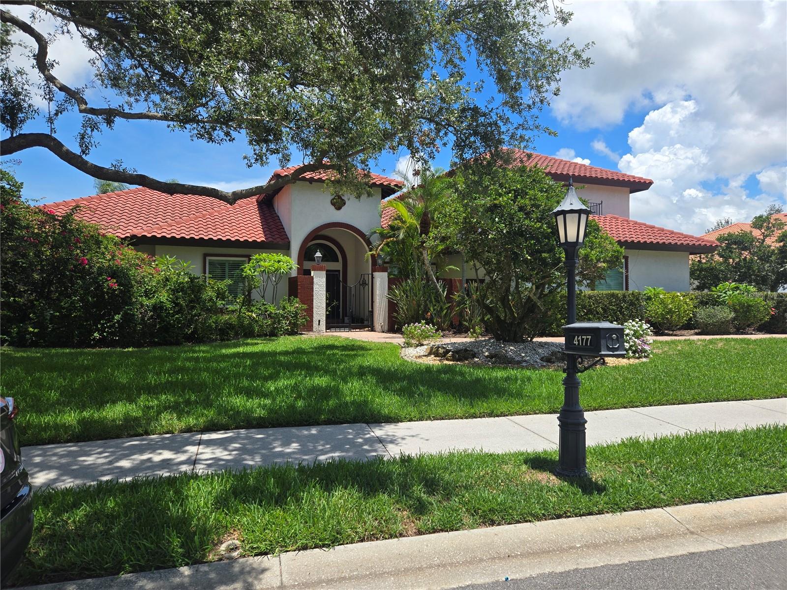 Photo of 4177 LOSILLIAS DRIVE SARASOTA FL 34238