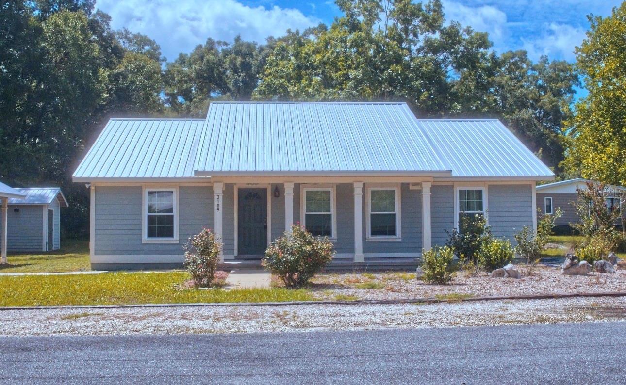 Photo of 3109 E BRYANT AVENUE BELL FL 32619