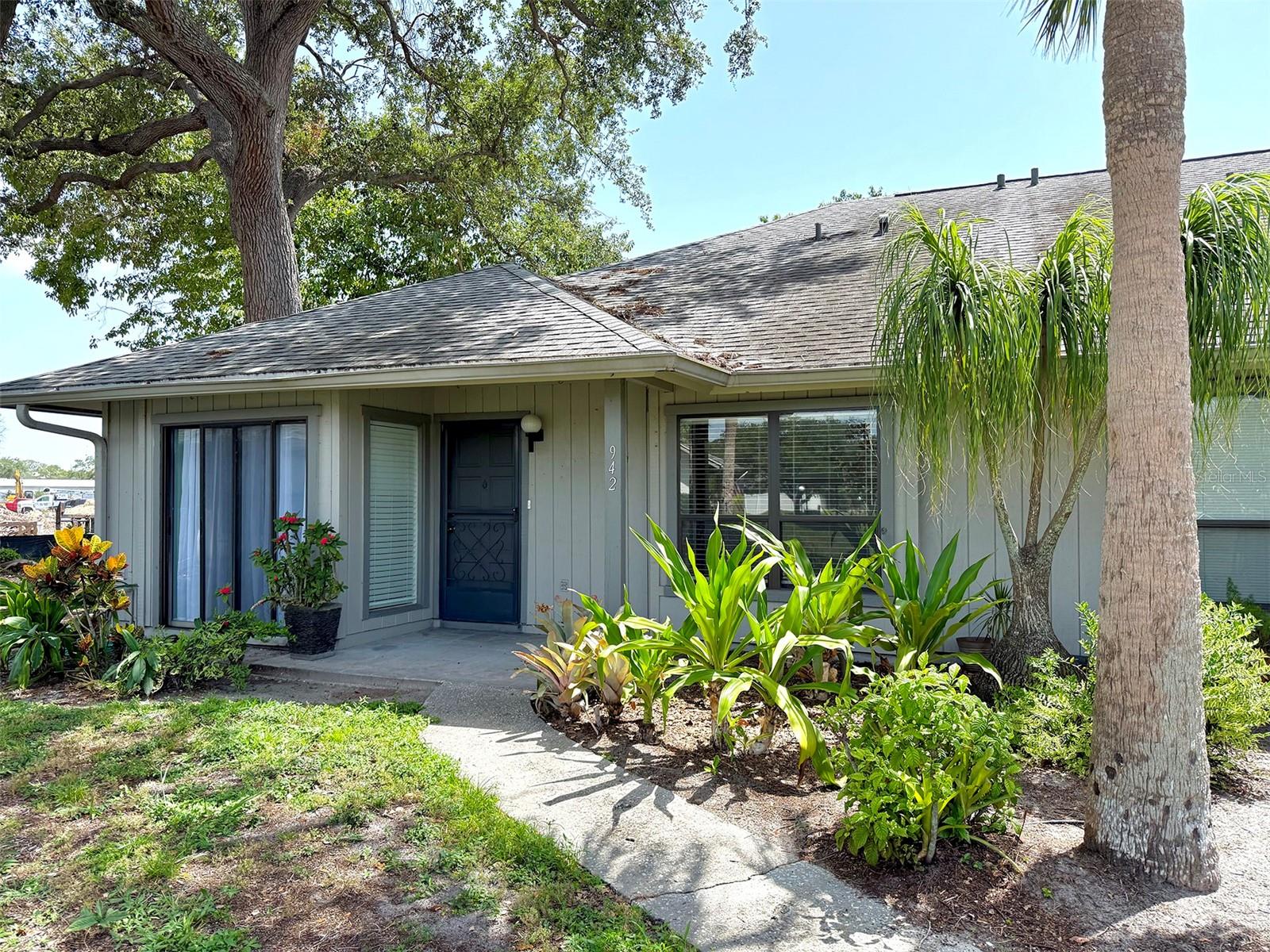 Photo of 942 N BENEVA ROAD #V28 SARASOTA FL 34232