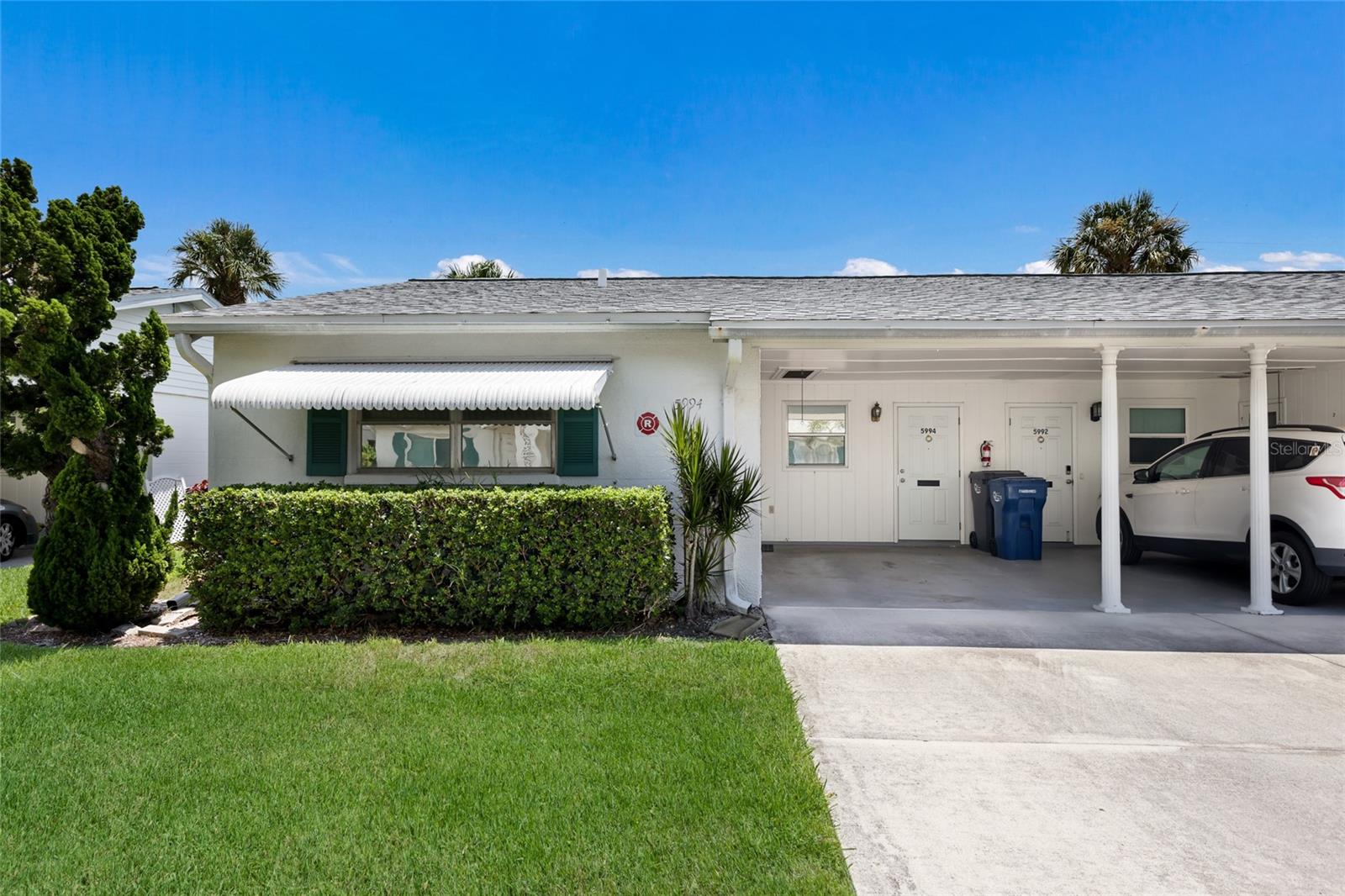Photo of 5994 HIBISCUS DRIVE BRADENTON FL 34207