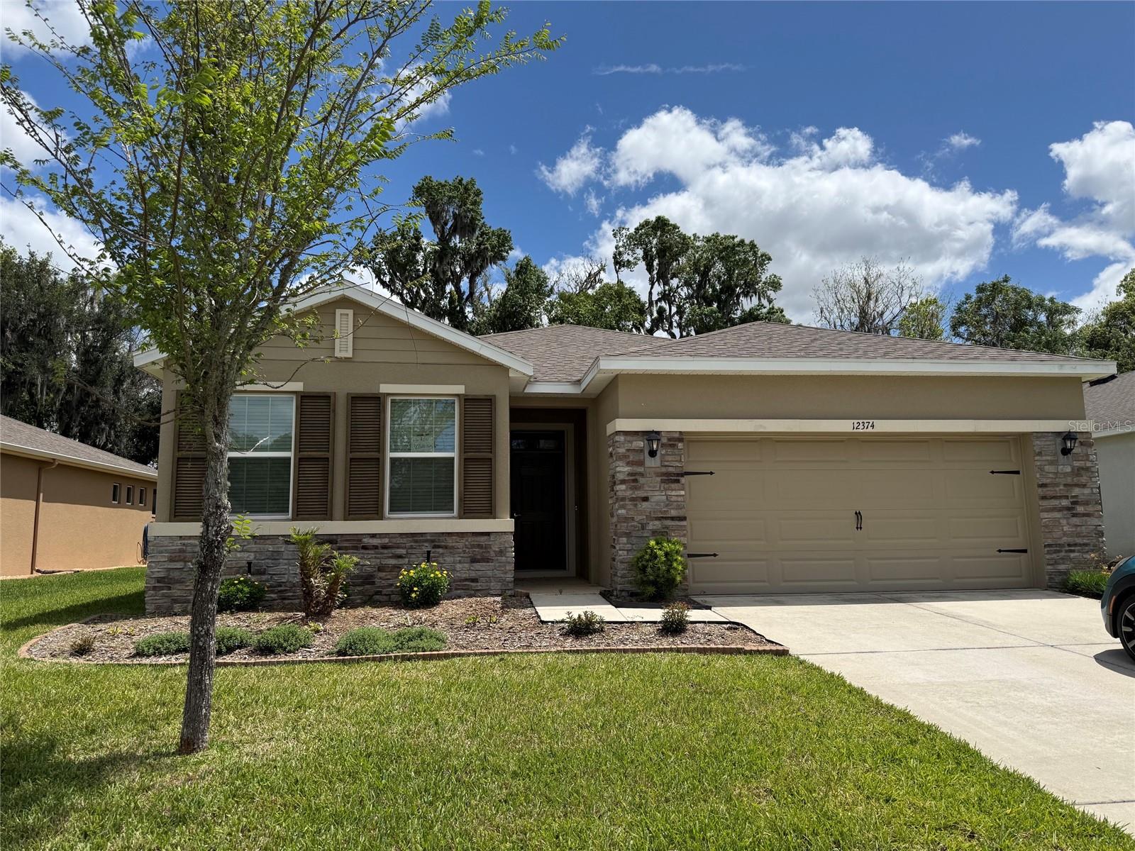 Photo of 12374 EASTPOINTE DRIVE DADE CITY FL 33525