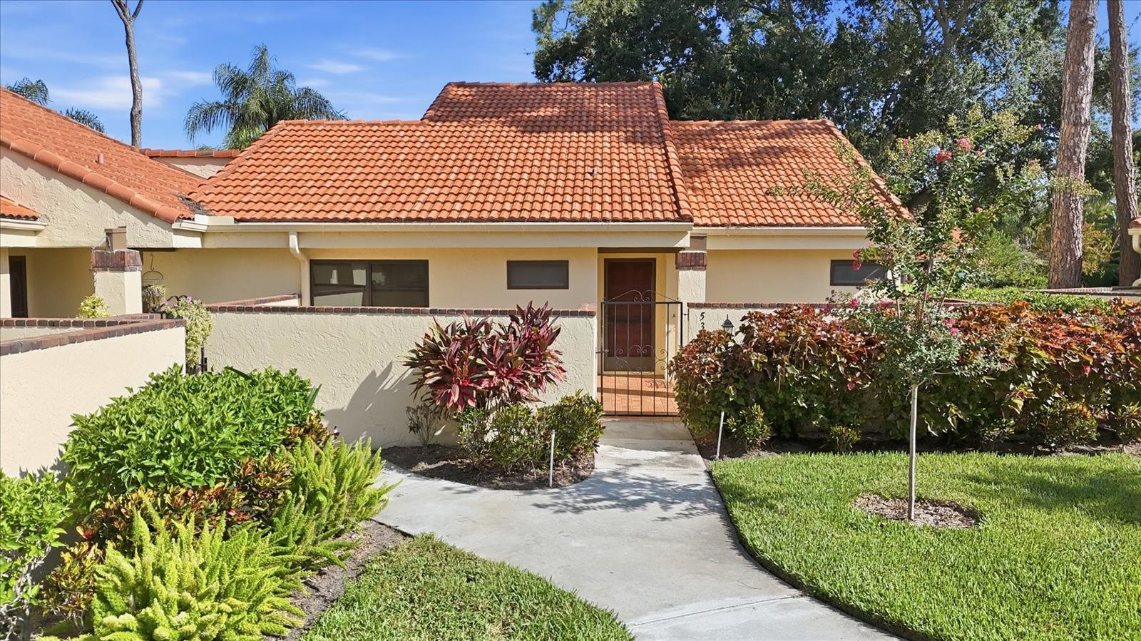 Photo of 5387 HUNTINGWOOD COURT #4 SARASOTA FL 34235