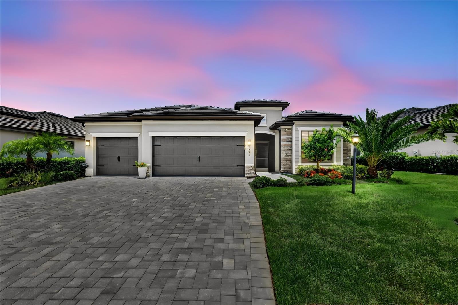 Photo of 4881 SEAFOAM TRAIL BRADENTON FL 34211