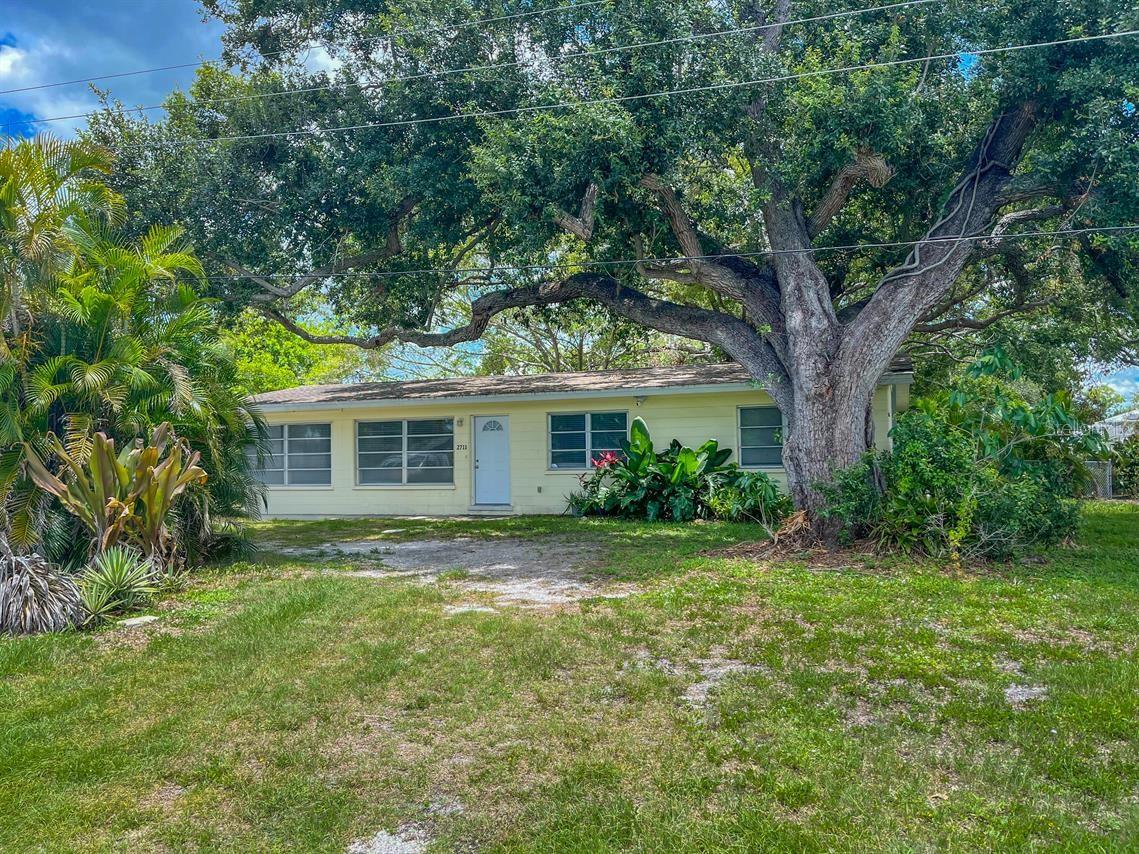 Photo of 2711 LYNNHURST STREET SARASOTA FL 34239
