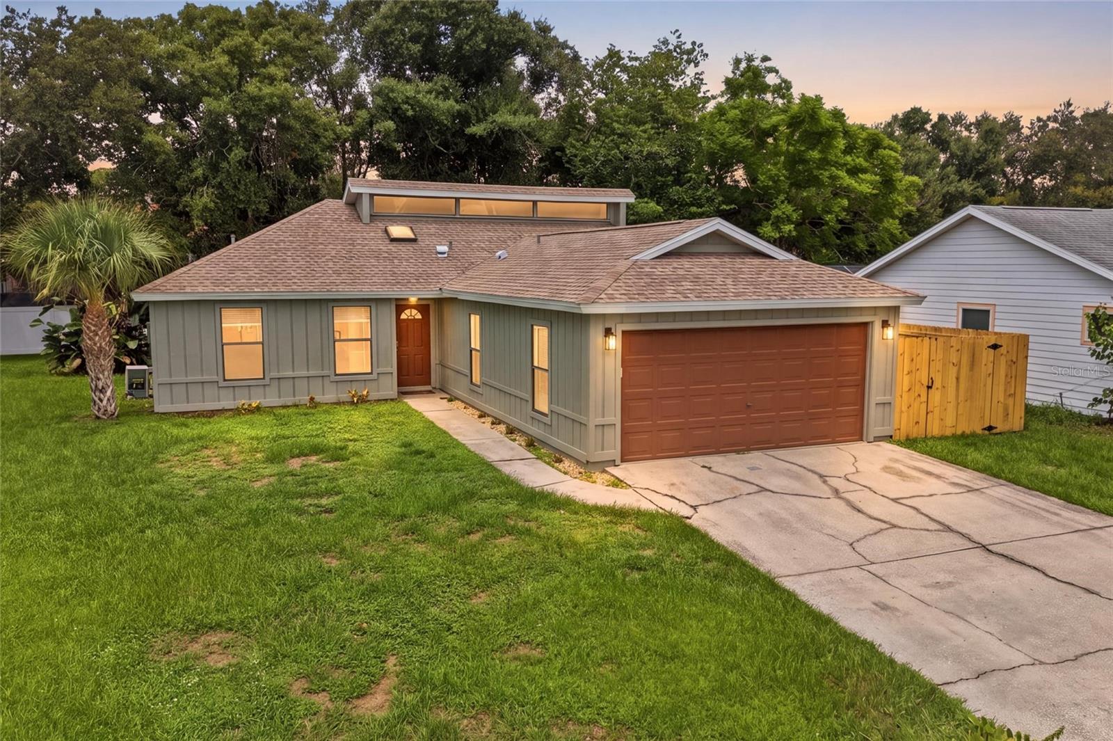 Photo of 8232 COUNTRY OAKS COURT SARASOTA FL 34243