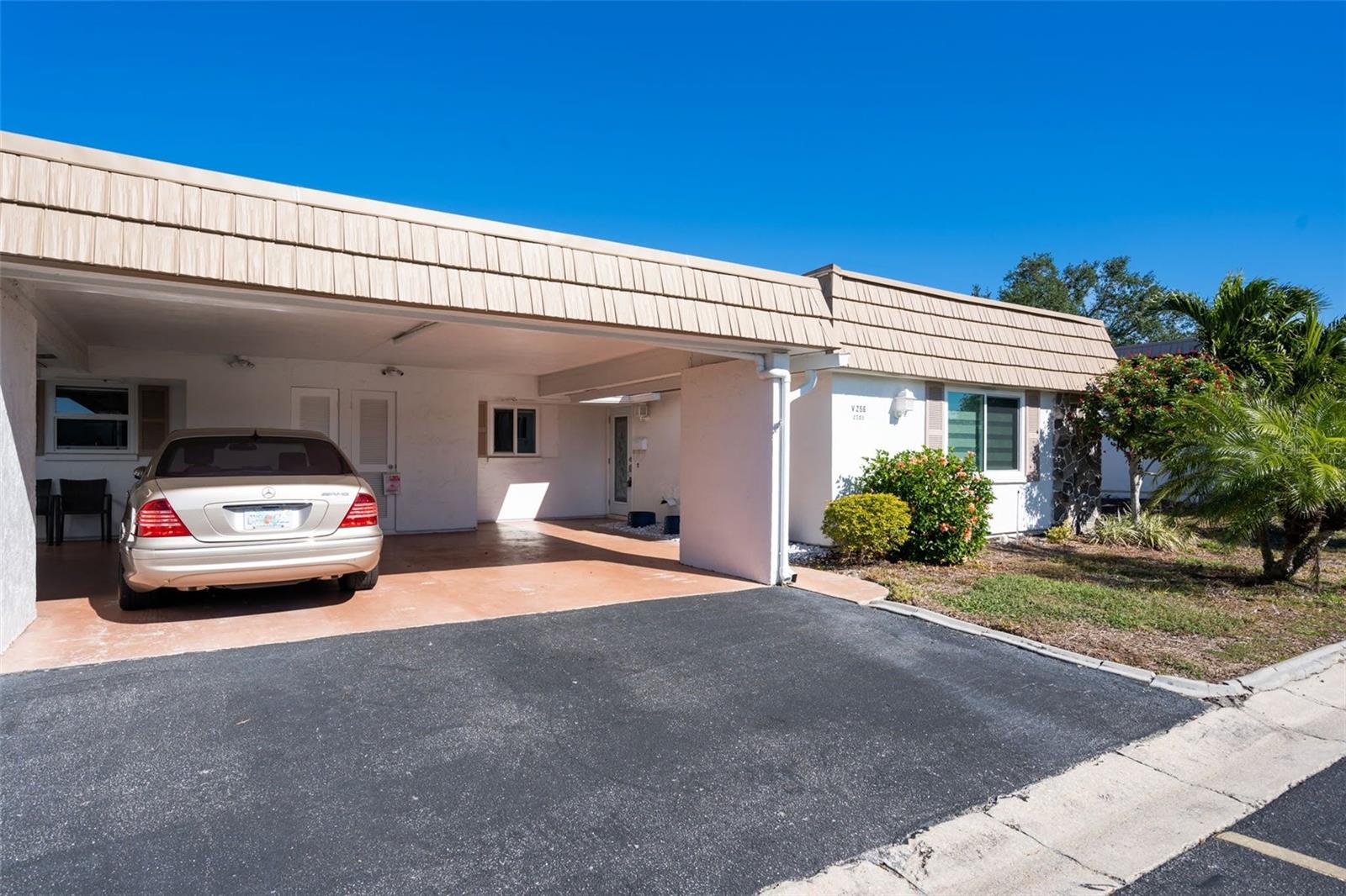 Photo of 2305 RIVERBLUFF PARKWAY #V256 SARASOTA FL 34231