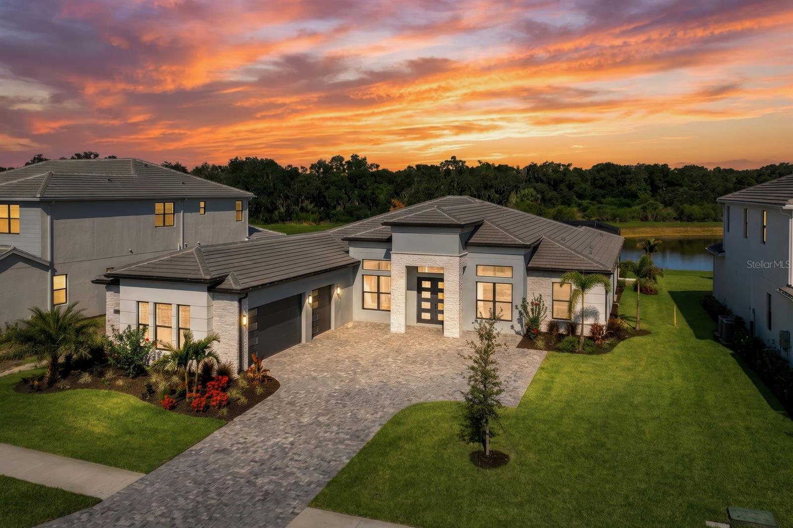 Photo of 2428 WATERFRONT CIRCLE SARASOTA FL 34240