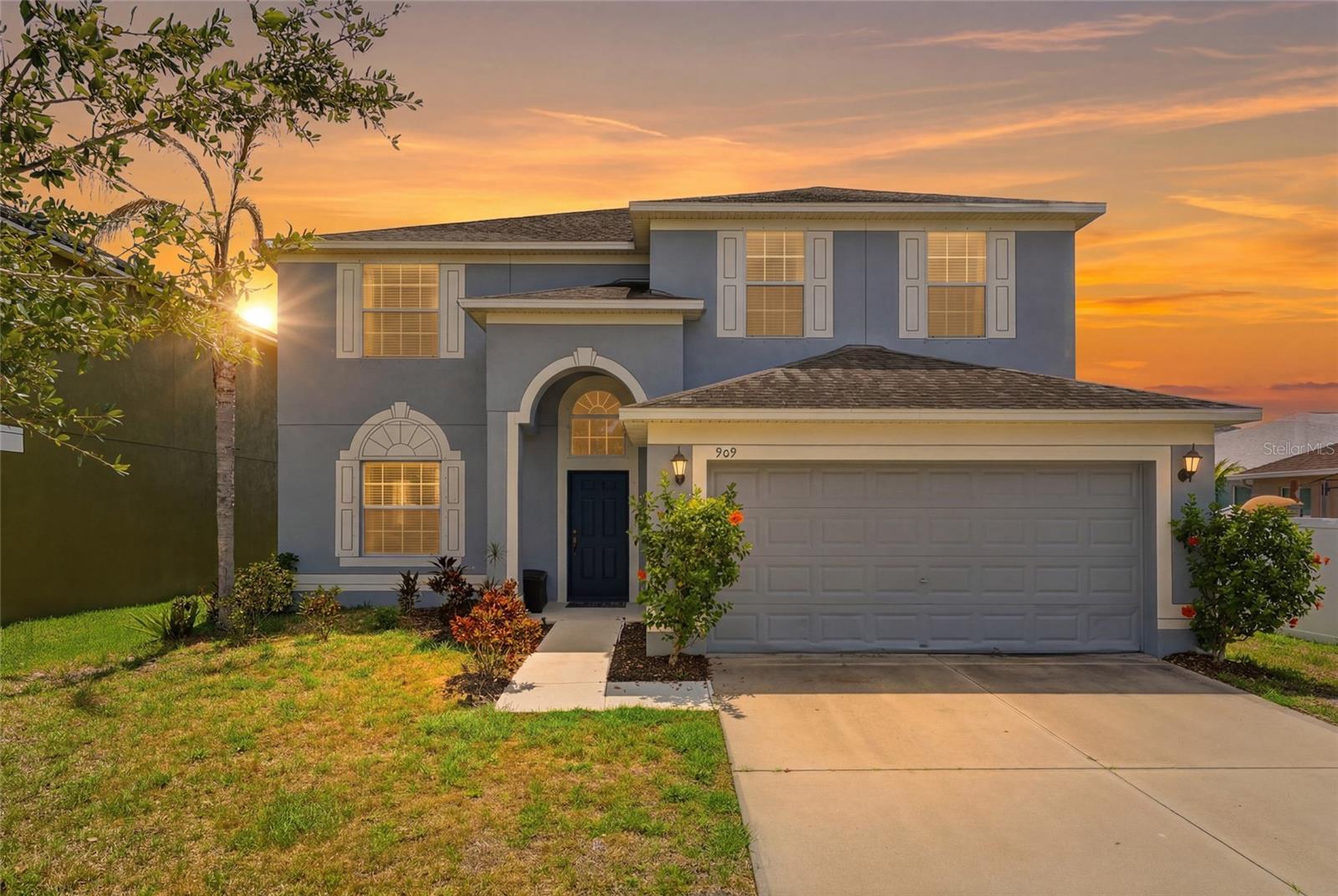 Photo of 909 MEADOW GLADE DRIVE RUSKIN FL 33570