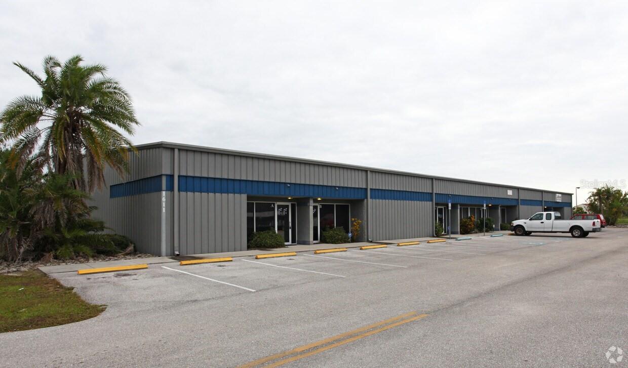 Photo of 1611 12TH STREET #B PALMETTO FL 34221