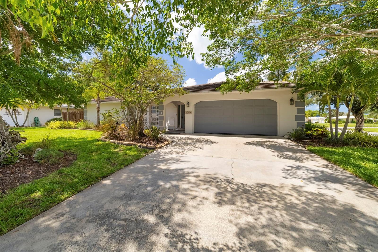 Photo of 3304 SPRING MILL CIRCLE SARASOTA FL 34239