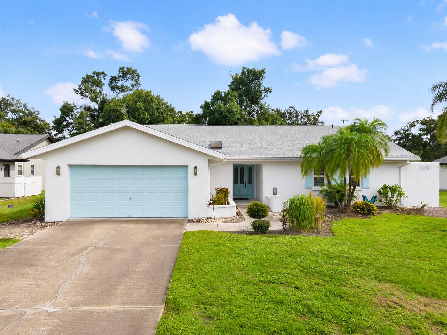 Photo of 5438 DOMINICA CIRCLE SARASOTA FL 34233