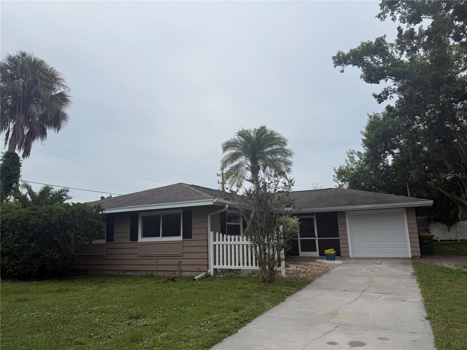 Photo of 2588 COLORADO STREET SARASOTA FL 34237