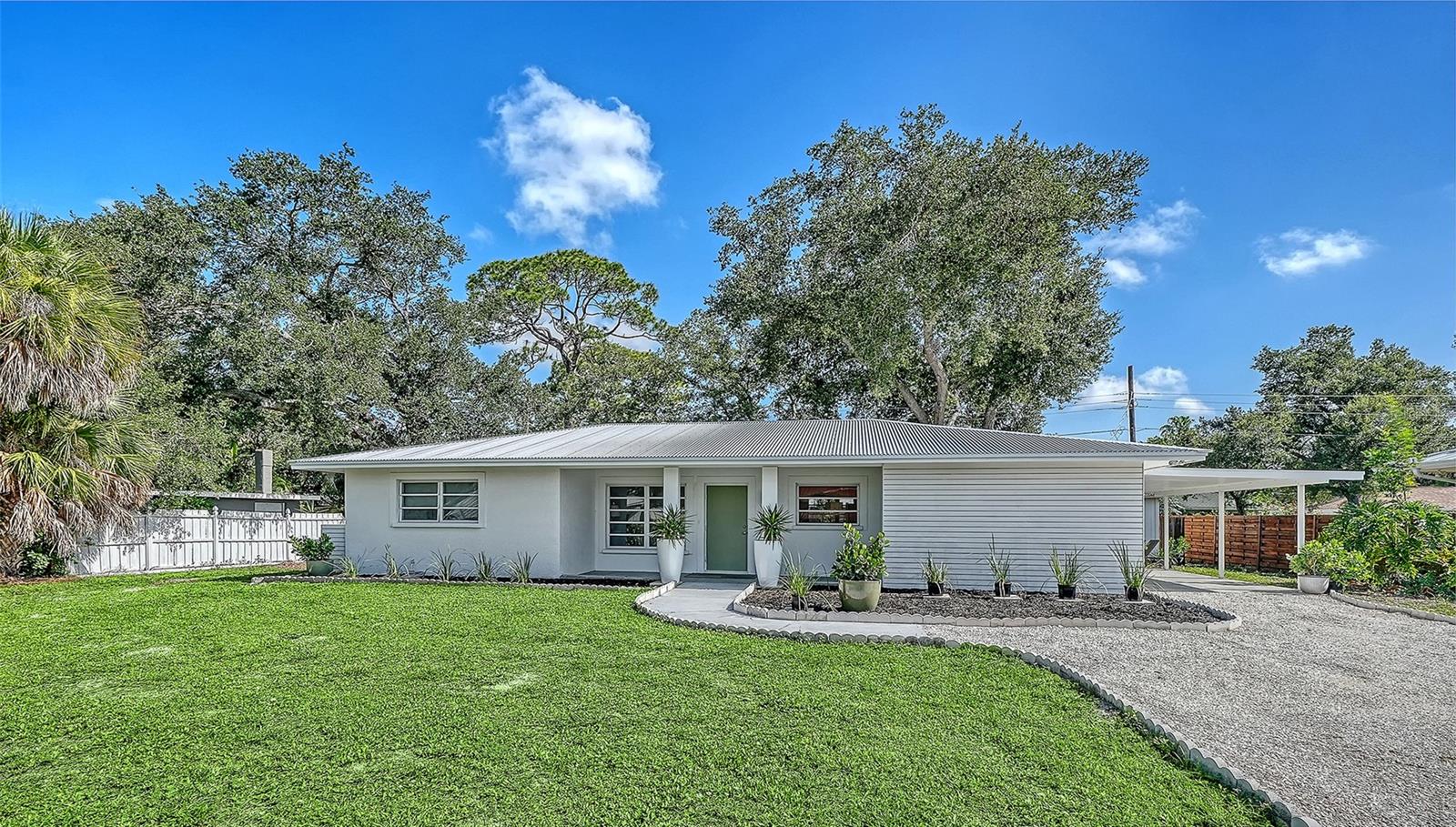 Photo of 2719 TEMPLE STREET SARASOTA FL 34239