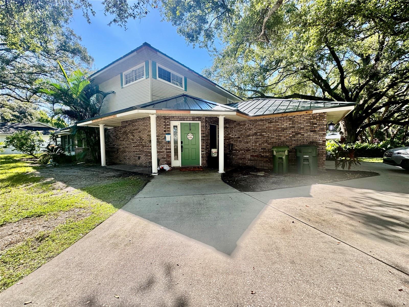Photo of 6812 ARBOR OAKS DRIVE BRADENTON FL 34209