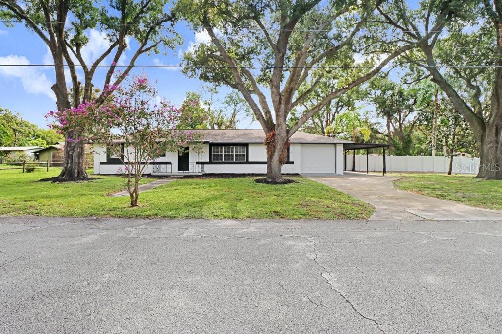 Photo of 12113 MIDLAKE DRIVE TAMPA FL 33612