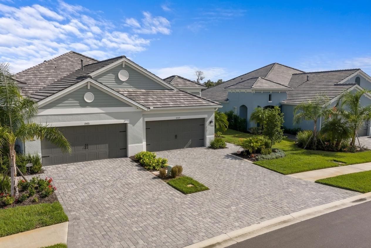 Photo of 10169 LAKE WALES CIRCLE SARASOTA FL 34241