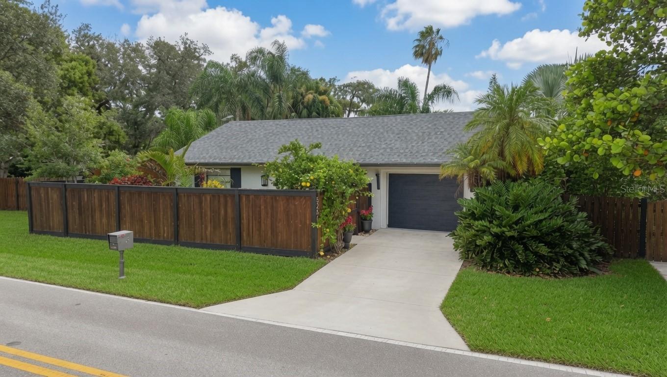 Photo of 5281 LORDS AVENUE SARASOTA FL 34231