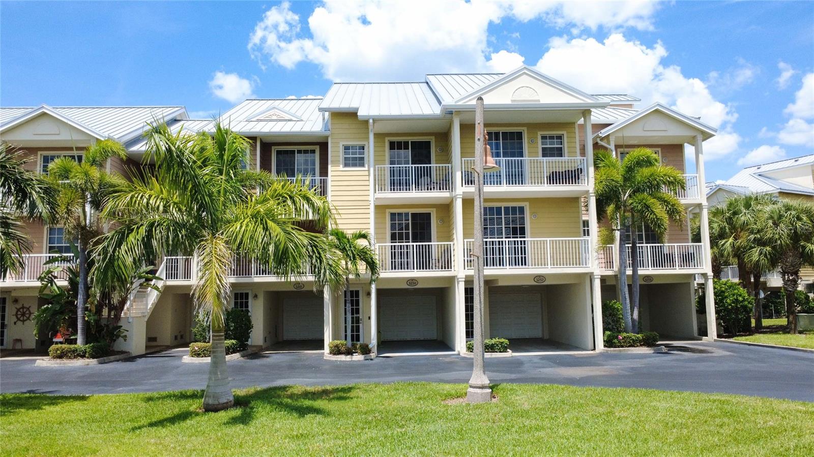 Photo of 3259 MANGROVE POINT DRIVE RUSKIN FL 33570