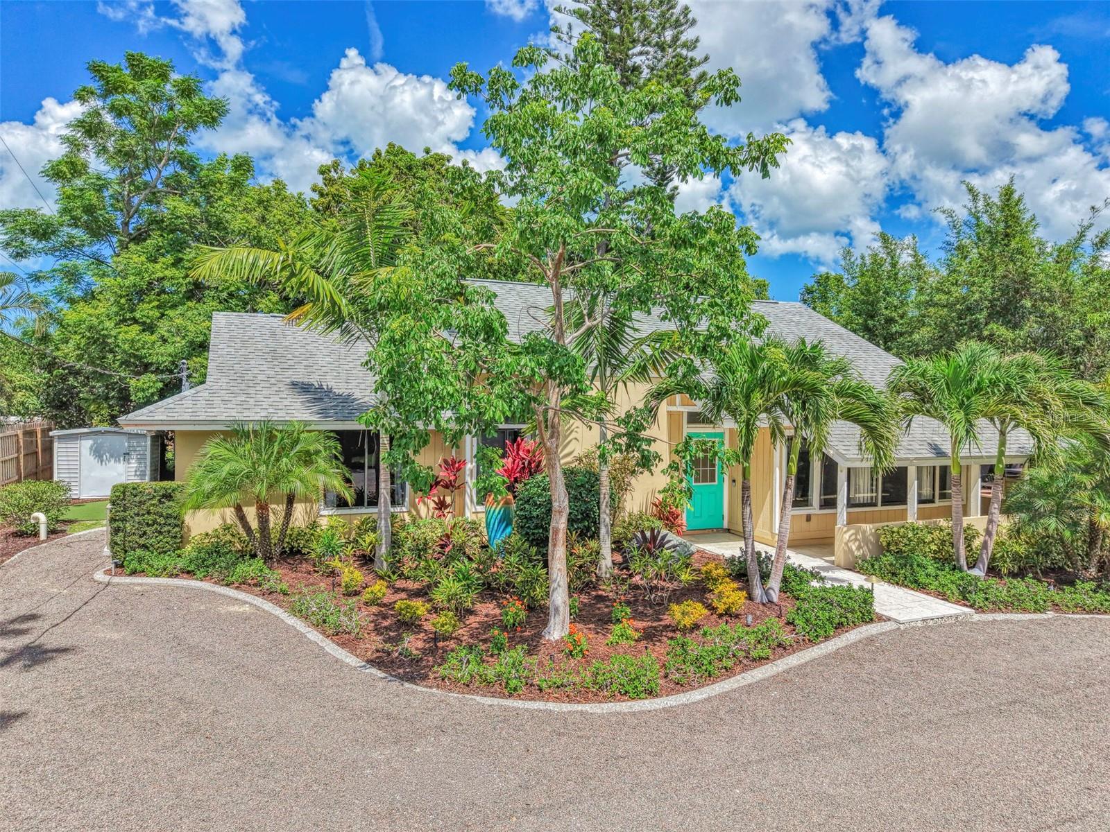 Photo of 2137 WORRINGTON STREET SARASOTA FL 34231