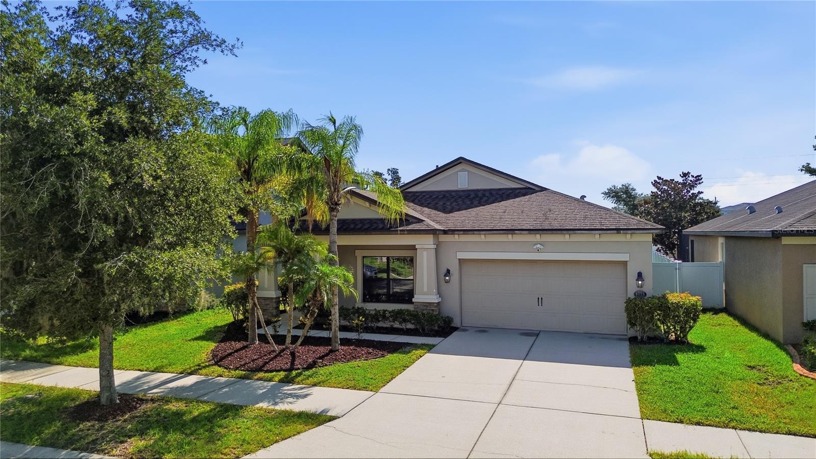 Photo of 4738 WOODS LANDING LANE TAMPA FL 33619