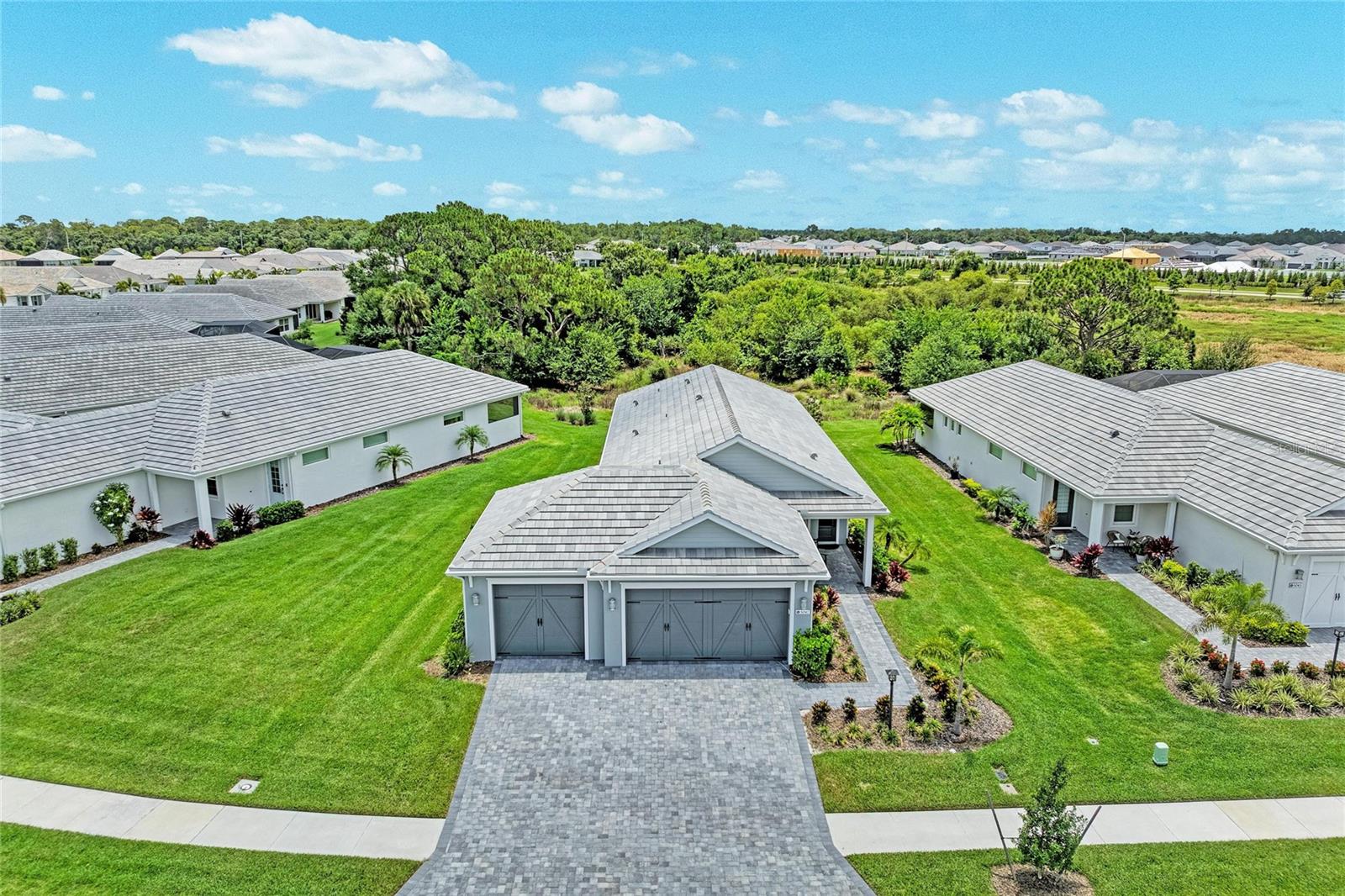 Photo of 1047 WATERLINE COURT SARASOTA FL 34240