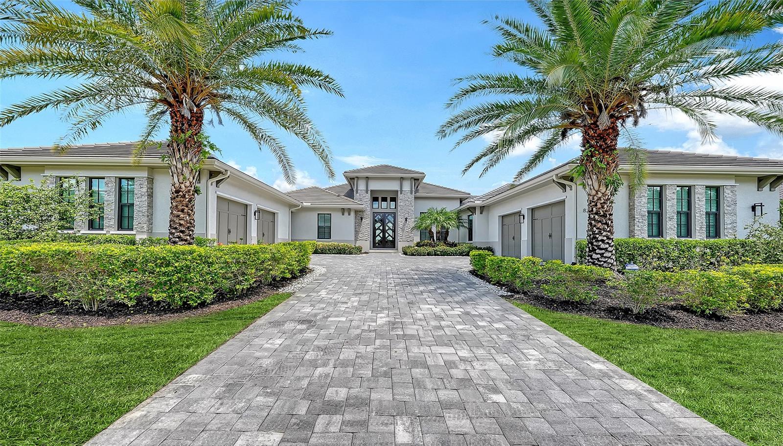 Photo of 8339 LUCERNE LOOP BRADENTON FL 34202