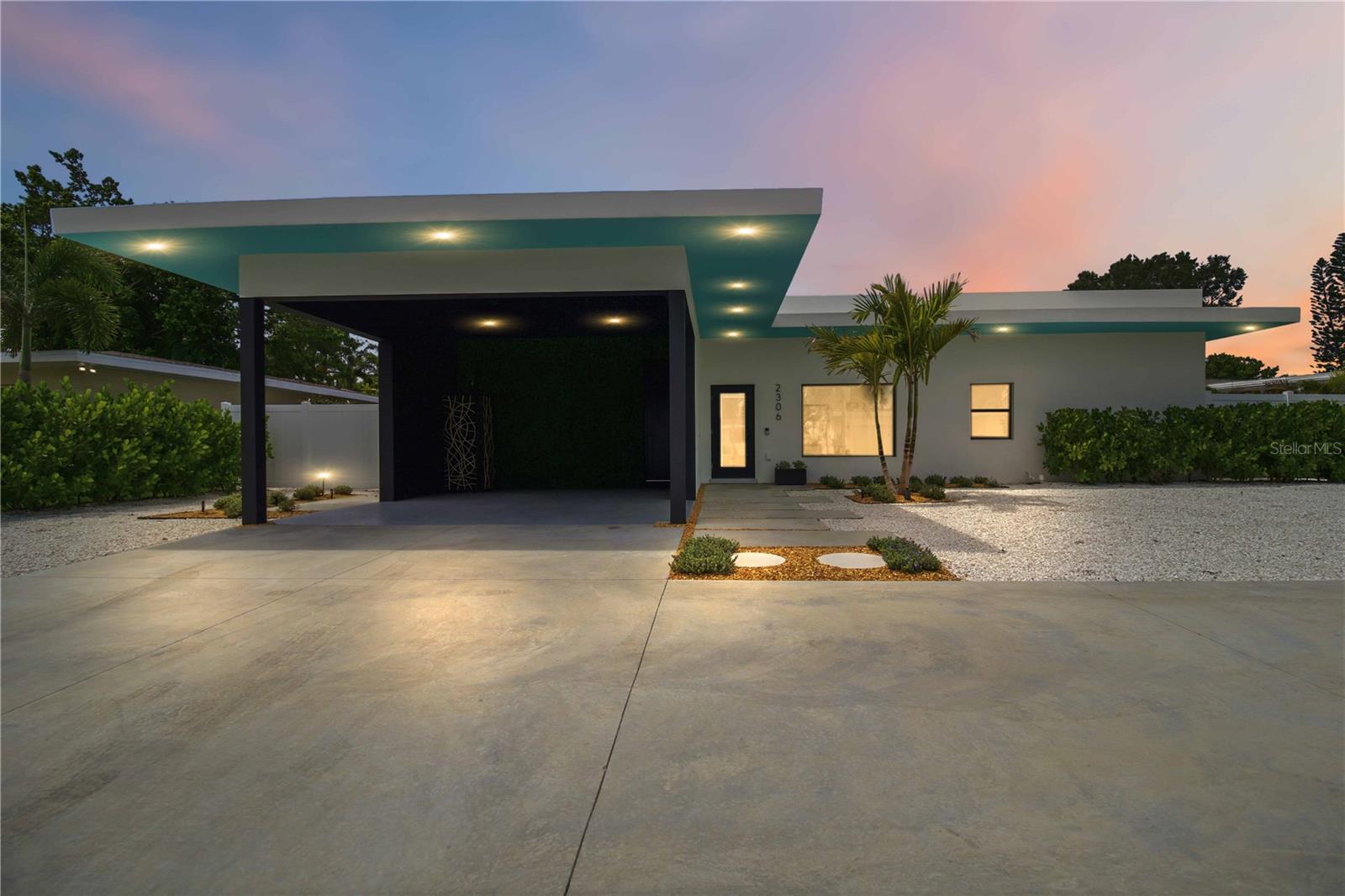 Photo of 2306 VALENCIA DRIVE SARASOTA FL 34239