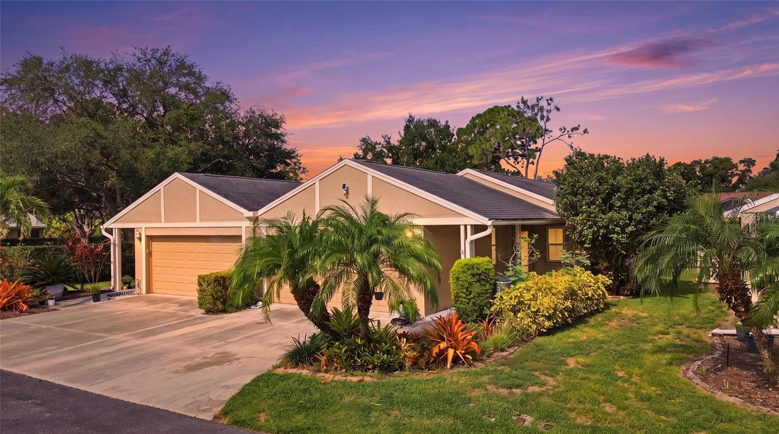 Photo of 308 CHARTLEY COURT SARASOTA FL 34232