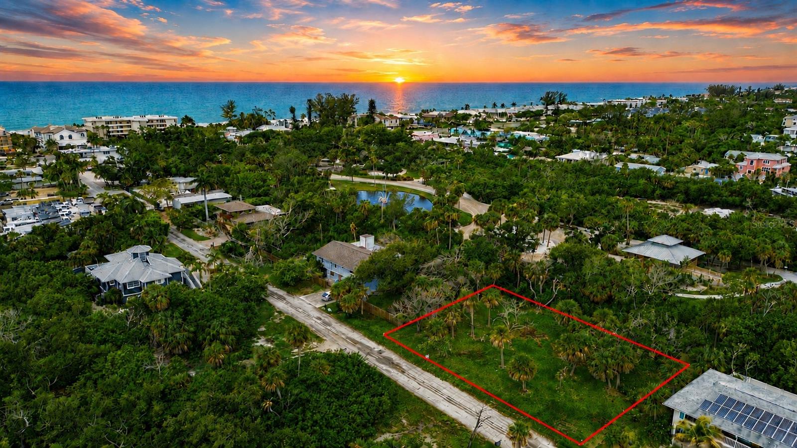 Photo of 561 GULF BAY ROAD LONGBOAT KEY FL 34228